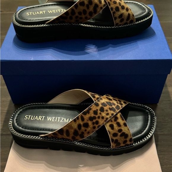 NWT STUART WEITZMAN
Roza Lift Leopard-Print Calf Hair Flatform Sandals - Picture 6 of 9